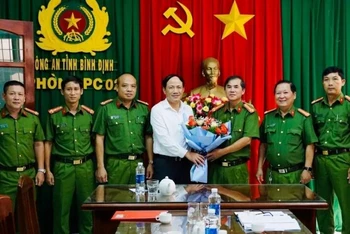 Chủ tịch UBND tỉnh Bình Định Phạm Anh Tuấn thăm, biểu dương thành tích xuất sắc của Phòng Cảnh sát hình sự (Công an tỉnh).