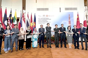 Trưởng đoàn cơ quan du lịch quốc gia ASEAN+3 dự hội nghị. (Ảnh: Cục Du lịch Quốc gia Việt Nam) 