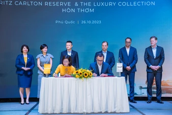Sun Group cùng Marriott International chính thức ký kết quản lý 2 dự án nghỉ dưỡng cao cấp tại Hòn Thơm.