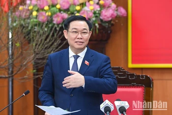 Chủ tịch Quốc hội Vương Đình Huệ phát biểu kết luận buổi làm việc với Ban Thường vụ Tỉnh ủy Thái Bình. (Ảnh: DUY LINH)