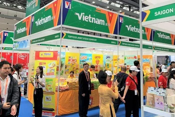 Khu gian hàng Việt Nam tại hội chợ Trung Quốc-ASEAN (CAEXPO) 20, Quảng Tây, tháng 9/2023. (Ảnh Hữu Hưng)