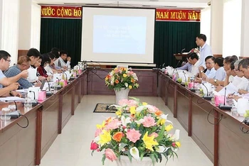 Quang cảnh buổi làm việc giữa Đoàn công tác Ủy ban Khoa học, Công nghệ và Môi trường của Quốc hội với lãnh đạo tỉnh Ninh Thuận.