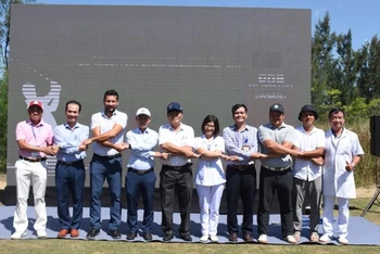 Các đại biểu tại lễ khởi động Lễ hội du lịch Golf Đà Nẵng 2022 sáng 27/8.