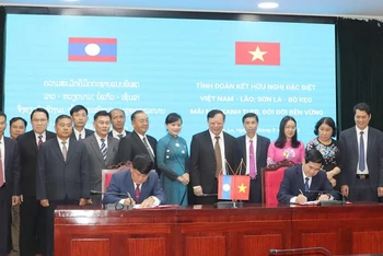 Lãnh đạo hai tỉnh Sơn La và Bokeo ký kết biên bản thỏa thuận hợp tác giai đoạn 2022-2024.