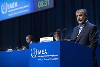 Người đứng đầu Tổ chức Năng lượng nguyên tử Iran (AEOI) Mohammad Eslami phát biểu tại Hội nghị Toàn thể IAEA ở Vienna (Áo), ngày 26/9/2022. (Ảnh: AFP/TTXVN)