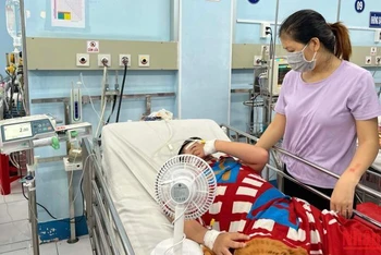 Điều trị sốt xuất huyết tại Bệnh viện Nhi Đồng 1, Thành phố Hồ Chí Minh.