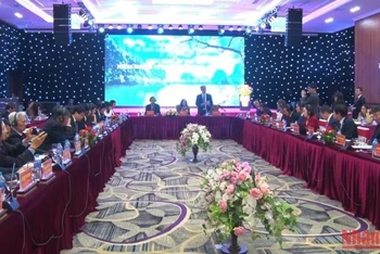 Quang cảnh họp Nhóm Nghị sĩ hữu nghị Nhật Bản-Việt Nam lần thứ 2, tại tỉnh Ninh Bình.
