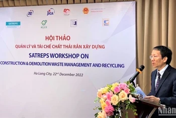 Ông Nguyễn Mạnh Tuấn, Giám đốc Sở Xây dựng tỉnh Quảng Ninh, phát biểu. 
