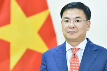 Thứ trưởng Ngoại giao Phạm Quang Hiệu.