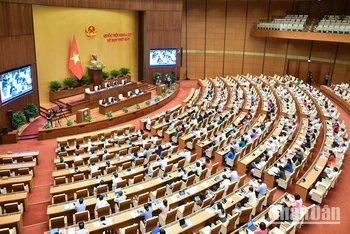 Quang cảnh phiên thảo luận của Quốc hội tại Hội trường Diên Hồng về nhiều vấn đề quan trọng ngày 29/5.
