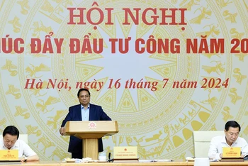 Thủ tướng Phạm Minh Chính chủ trì Hội nghị thúc đẩy đầu tư công năm 2024. 