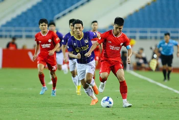 Thể Công Viettel thắng Hà Nội FC 2-1 đúng dịp kỷ niệm 70 năm truyền thống của câu lạc bộ.