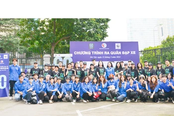 Đoàn viên, thanh niên Bộ Tài nguyên và Môi trường tham gia "Chương trình đạp xe hưởng ứng Chiến dịch Giờ Trái đất năm 2024"