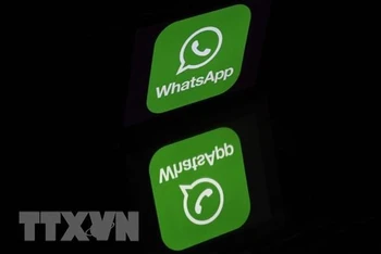 Biểu tượng ứng dụng nhắn tin WhatsApp. Ảnh: AFP/TTXVN