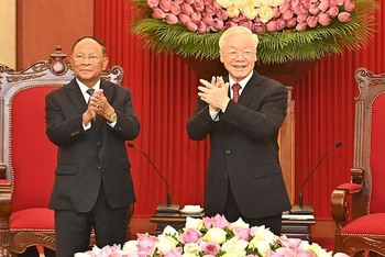 Tổng Bí thư Nguyễn Phú Trọng tiếp Chủ tịch Quốc hội Vương quốc Campuchia Samdech Heng Samrin thăm chính thức Việt Nam. (Ảnh Đăng Khoa)