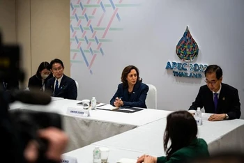 Cuộc họp giữa lãnh đạo quốc gia tham dự hội nghị APEC để bàn về vụ phóng tên lửa của Triều Tiên dự kiến do Phó tổng thống Mỹ Kamala Harris chủ trì. Ảnh: Reuters.