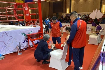 Võ sĩ Nguyễn Thị Tâm bất ngờ dính chấn thương và phải dừng bước đáng tiếc tại SEA Games 32. Ảnh: sggp.org.vn