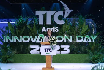 Phó Chủ tịch Hội đồng Quản trị TTC AgriS - bà Đặng Huỳnh Ức My phát biểu khai mạc tại sự kiện TTC AgriS Innovation Day 2023 với định hướng tập trung vào phát triển nông nghiệp kinh tế bền vững.