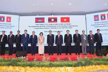 Khai mạc trọng thể Hội nghị cấp cao Quốc hội ba nước Campuchia-Lào-Việt Nam lần thứ nhất