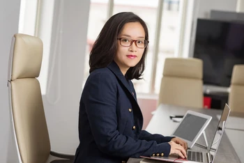 Bà Hoàng Việt Phương - Giám đốc Trung tâm Phân tích và Tư vấn đầu tư (SSI Research), Công ty cổ phần Chứng khoán SSI.