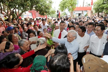 Tổng Bí thư Nguyễn Phú Trọng dự Ngày hội Đại Đoàn kết toàn dân tộc tại Hải Phòng. Ảnh: TTXVN