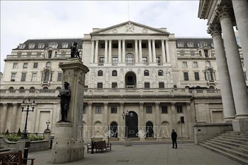 Ngân hàng Trung ương Anh (BOE) tại London. (Ảnh: AFP/TTXVN)