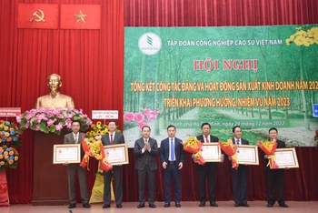 Hội nghị Tổng kết công tác Đảng và hoạt động sản xuất kinh doanh năm 2022, triển khai phương hướng, nhiệm vụ năm 2023 của Tập đoàn Công nghiệp Cao-su Việt Nam. (Ảnh: vnrubbergroup.com)
