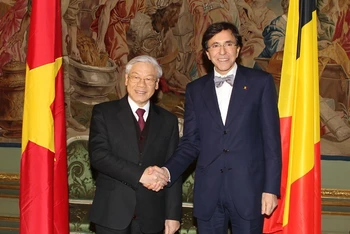 Tổng Bí thư Nguyễn Phú Trọng và Thủ tướng Vương quốc Bỉ Elio Di Rupo trong chuyến thăm Vương quốc Bỉ, tháng 1/2013. (Ảnh: TTXVN)