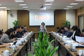 Đ/c Trương Thị Mai phát biểu ý kiến kết luận tại cuộc họp. (Ảnh: xaydungdang.org.vn)