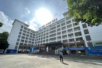 Trụ sở Đại học Kinh Bắc, thành phố Bắc Ninh, tỉnh Bắc Ninh.