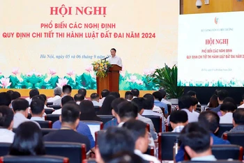 Hội nghị phổ biến các Nghị định quy định chi tiết thi hành Luật Đất đai 2024 do Bộ Tài nguyên và Môi trường tổ chức. (Ảnh TRƯỜNG GIANG)