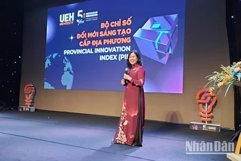 Phó Giáo sư, Tiến sĩ Phan Thị Bích Nguyệt, Viện trưởng Viện Đổi mới sáng tạo Đại học Kinh tế Thành phố Hồ Chí Minh phát biểu tại lễ kỷ niệm.