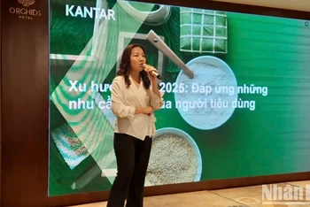 Bà Nguyễn Phương Nga, Giám đốc Phát triển kinh doanh cấp cao Kantar Việt Nam phát biểu tại hội thảo.