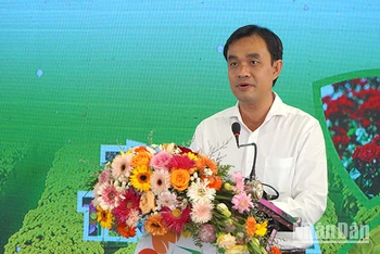 Giám đốc Sở Nông nghiệp và Phát triển nông thôn tỉnh Đồng Tháp Nguyễn Văn Vũ Minh phát biểu tại hội thảo. (Ảnh: HỮU NGHĨA)