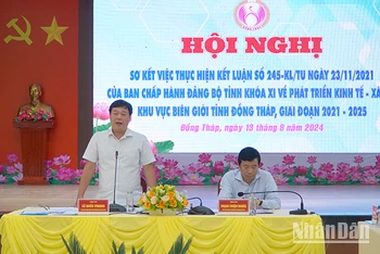 Bí thư Tỉnh ủy Đồng Tháp Lê Quốc Phong phát biểu kết luận hội nghị. (Ảnh: HỮU NGHĨA)