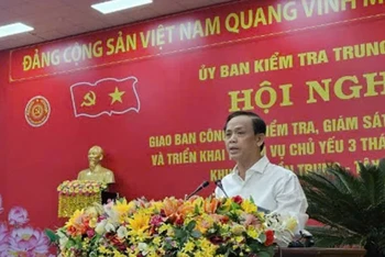 Đồng chí Võ Thái Nguyên, Ủy viên Ủy ban Kiểm tra Trung ương phát biểu tại Hội nghị.