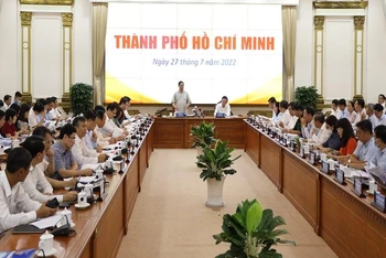 Thủ tướng Phạm Minh Chính phát biểu tại buổi làm việc với Thành phố Hồ Chí Minh. (Ảnh: Trung tâm báo chí Thành phố Hồ Chí Minh) 