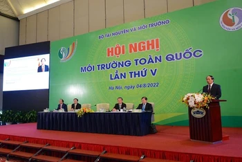 Phó Thủ tướng Chính phủ Lê Văn Thành phát biểu tại hội nghị.