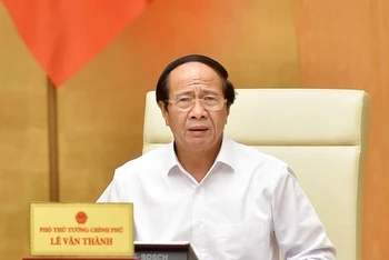 Phó Thủ tướng Lê Văn Thành chủ trì cuộc họp.