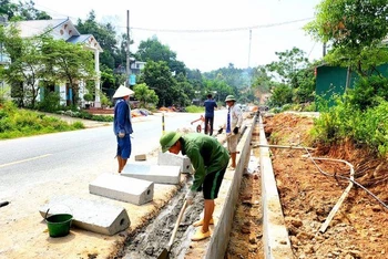 Dự án chỉnh trang đô thị tại huyện Bình Liêu (Quảng Ninh) đang được đẩy nhanh tiến độ thi công.