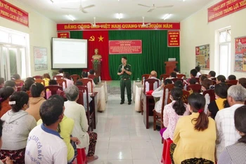Quang cảnh hội nghị tuyên truyền, phổ biến giáo dục pháp luật trên địa bàn huyện Cù Lao Dung.