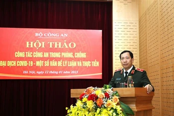 Thứ trưởng Công an Lê Văn Tuyến phát biểu ý kiến.