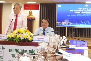 Đại diện Ban Tổ chức, Chủ tịch Hiệp hội Doanh nghiệp Thành phố Hồ Chí Minh Nguyễn Ngọc Hòa giới thiệu về HEF 2023.