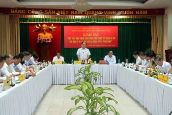 Đồng chí Quản Minh Cường, Phó Bí thư Tỉnh ủy, Trưởng đoàn Đoàn đại biểu Quốc hội tỉnh Đồng Nai phát biểu tại buổi giám sát.