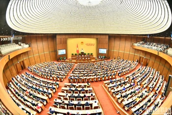 Quang cảnh phiên khai mạc Kỳ họp thứ năm, Quốc hội khoá XV tại Hội trường Diên Hồng, Nhà Quốc hội.