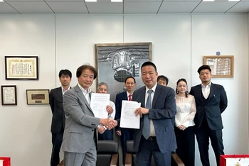 Toàn cảnh buổi ký kết hợp tác giữa Tập đoàn Hanaka và Tập đoàn Takaoka Toko Co (Nhật Bản).