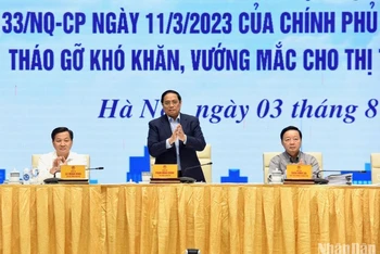 Thủ tướng Phạm Minh Chính chủ trì hội nghị. 