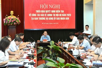 Quang cảnh Hội nghị triển khai quyết định kiểm tra về công tác bảo vệ chính trị nội bộ năm 2023 tại Ban Thường vụ Đảng ủy Báo Nhân Dân. (Ảnh: ĐĂNG KHOA)