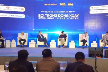 Quang cảnh Diễn đàn cấp cao Cố vấn tài chính Việt Nam 2023.