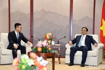 Thủ tướng Phạm Minh Chính tiếp ông Simon Lin - Chủ tịch Khu vực châu Á - Thái Bình Dương của Tập đoàn công nghệ Huawei.